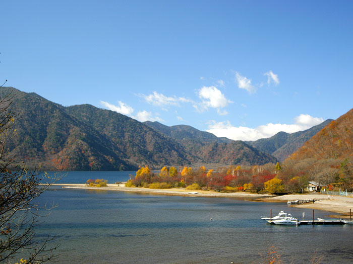 菖蒲ガ浜(写真提供:日光市観光協会)